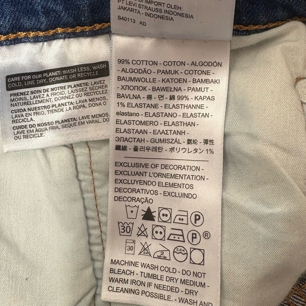 LEVI’S 501 Button-Fly Cut Off Denim Blue Shorts - Picture 7 of 7
